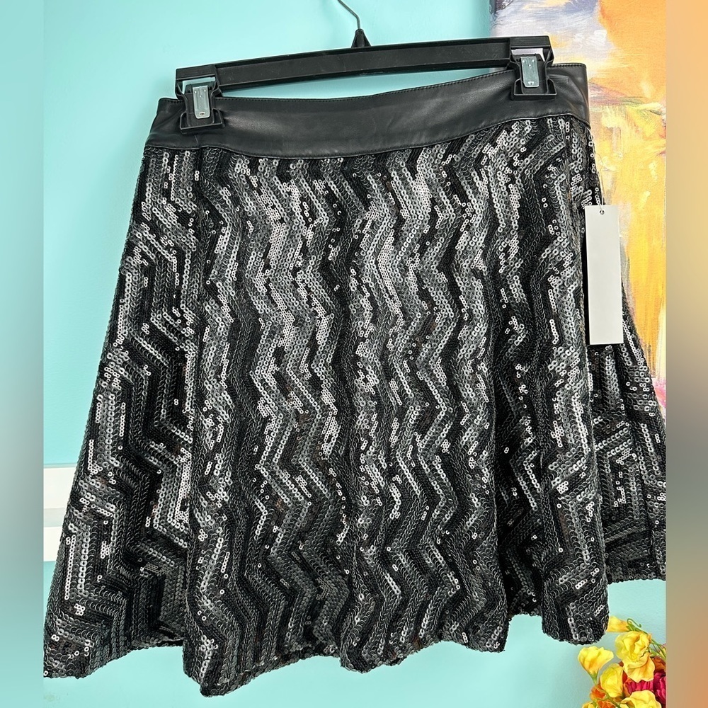Evening black skirt leather and sequin, lined, size 4 (S) approx 26", NWT